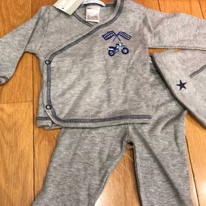Gray baby outfit with race car